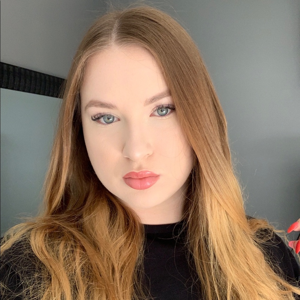 Meet your Posher, Rebecca
